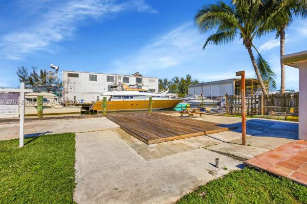 3551 NW 20th St, Unincorporated Dade County, Florida 33142, image 2