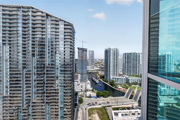 500 Brickell West, 55 SE 6th St #3802, Miami, Florida 33131, image 2