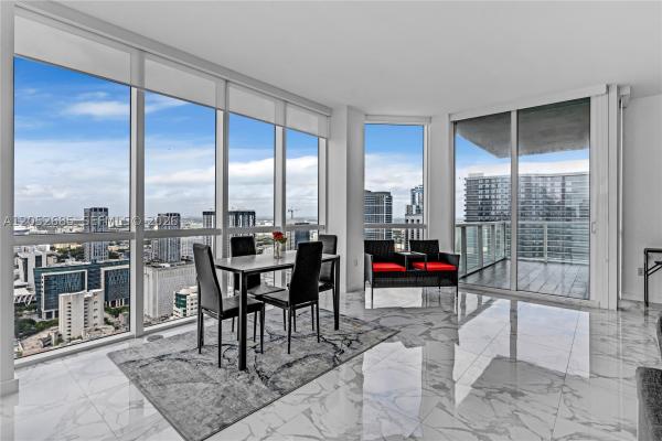 Vizcayne North, 244 Biscayne Blvd #4708, Miami, Florida 33132, image 2