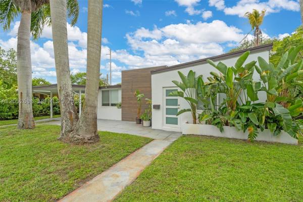 Dixie Gardens, 1580 NE 139th St, North Miami, Florida 33161, image 2