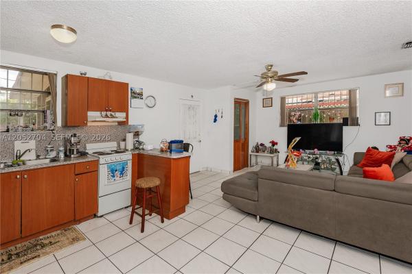 Deal Gardens, 225 E 43rd St, Hialeah, Florida 33013, image 2