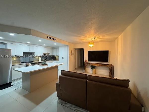 14293 SW 62nd St, Unincorporated Dade County, Florida 33183, image 2