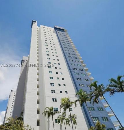 One Fifty One At Biscayne, 14951 Royal Oaks Ln #808, North Miami, Florida 33181, image 3