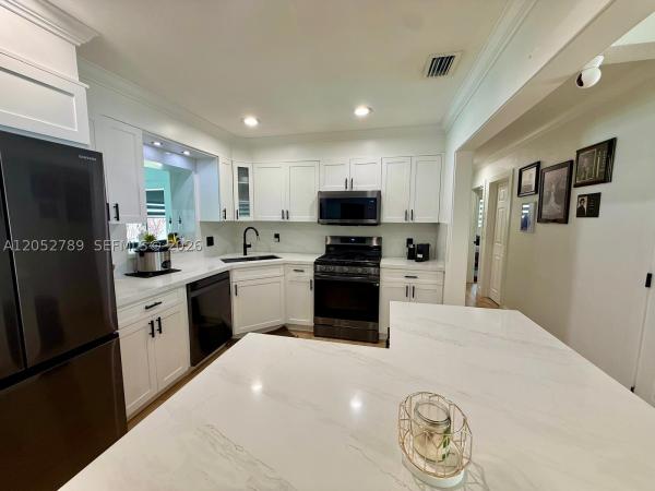 Boulevard Park, 7131 SW 6th St, Pembroke Pines, Florida 33023, image 3