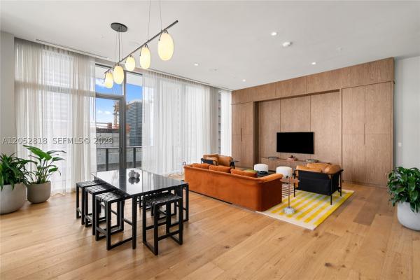 11 NE 6th St #2204, Miami, Florida 33132, image 2