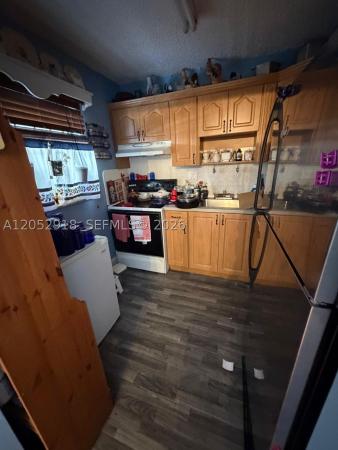 Kings Cove, 1335 W 68th St #204, Hialeah, Florida 33014, image 2