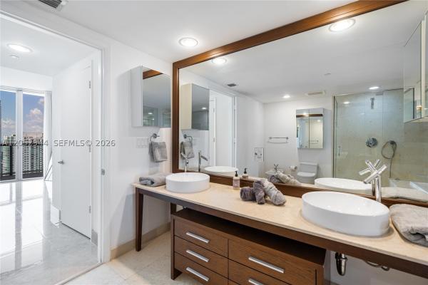Icon Brickell Tower 2, 495 Brickell #5705, Miami, Florida 33131, image 2