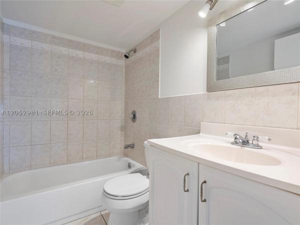 Hampton Court, 5801 Washington St #10, Hollywood, Florida 33023, image 3