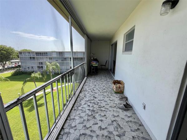 Hillcrest, 4700 Washington St #502, Hollywood, Florida 33021, image 3