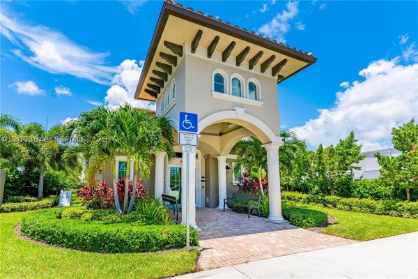 Hillcrest, 4700 Washington St #502, Hollywood, Florida 33021, image 2