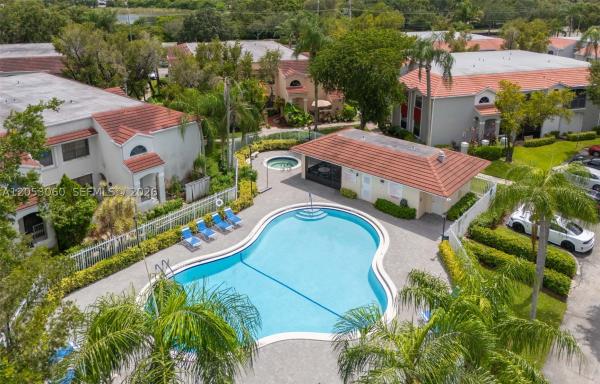 11856 NW 11th St, Pembroke Pines, Florida 33026, image 2