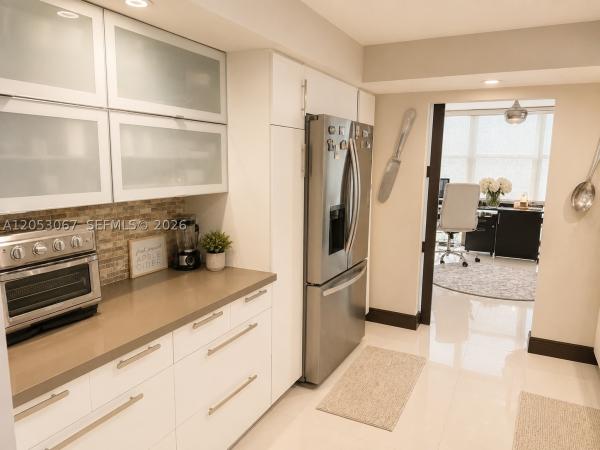 Oceanview Park, 1000 Parkview Dr #710, Hallandale Beach, Florida 33009, image 2