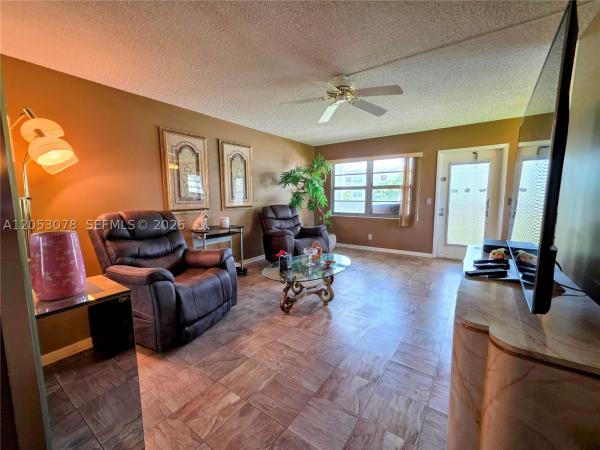 529 Fanshaw M, Boca Raton, Florida 33434, image 2