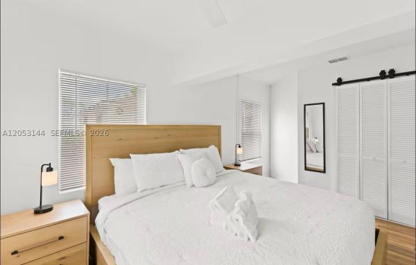 Seminole, 912 NW 2nd St, Fort Lauderdale, Florida 33311, image 2