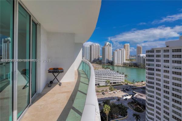 The Plaza On Brickell East, 950 Brickell Bay Dr #1711, Miami, Florida 33131, image 1