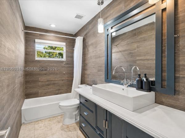 Linwood Gardens, 6441 Meade St, Hollywood, Florida 33024, image 3