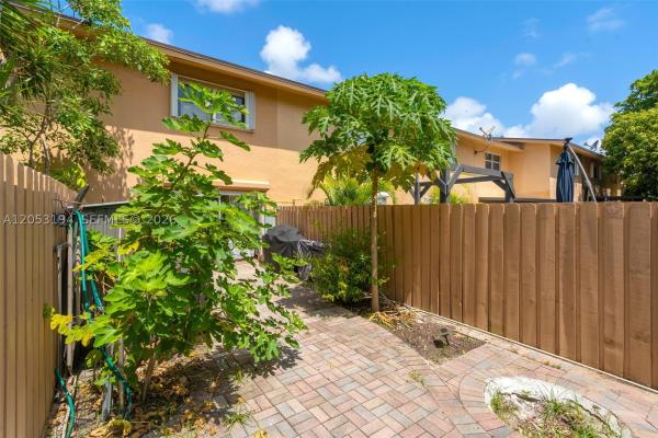 Townhouse East, 450 SE 7th St #261, Dania Beach, Florida 33004, image 2
