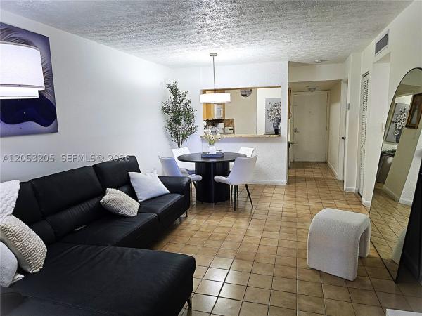 Palmetto Springs, 6070 W 18th Ave #306, Hialeah, Florida 33012, image 3