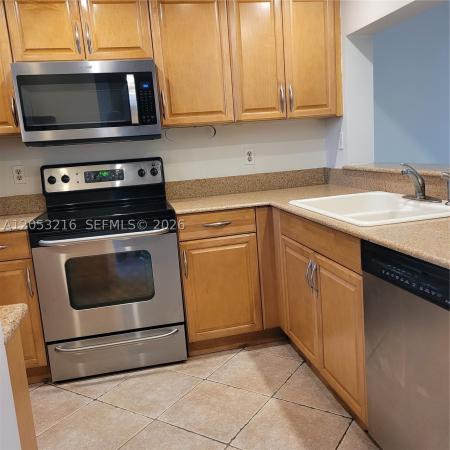 Sabal Palm Of Pine Island Ridge, 1811 Sabal Palm Dr #306, Davie, Florida 33324, image 2