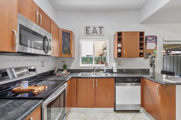 7478 NW 180th Ter, Hialeah, Florida 33015, image 1