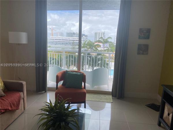 1800 Biscayne Plaza, 275 NE 18th St #809, Miami, Florida 33132, image 2