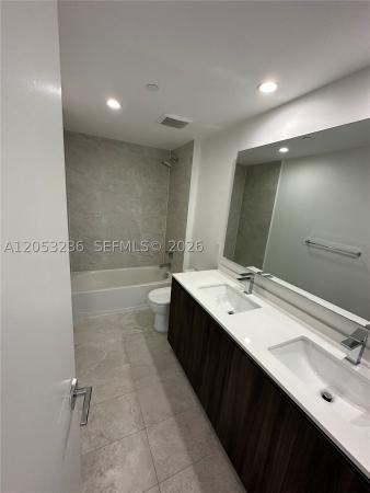Aria On The Bay, 488 NE 18th St #3500, Miami, Florida 33132, image 2