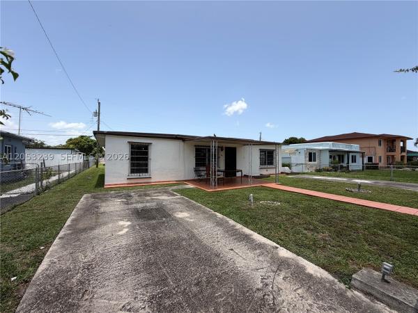Sun Tan Village, 881 E 14th St, Hialeah, Florida 33010, image 1