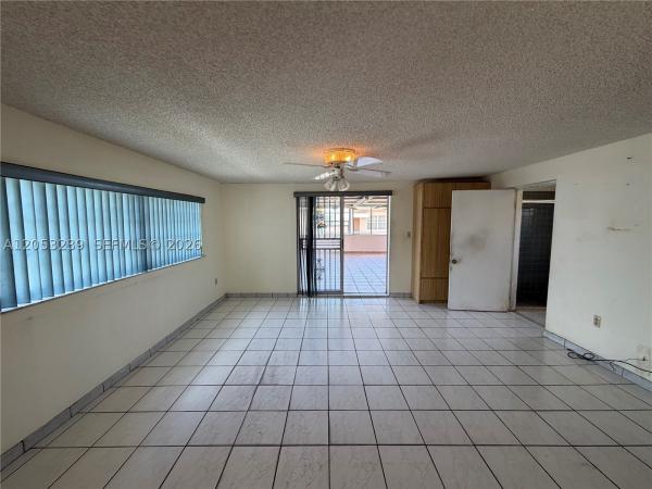 Sun Tan Village, 881 E 14th St, Hialeah, Florida 33010, image 2