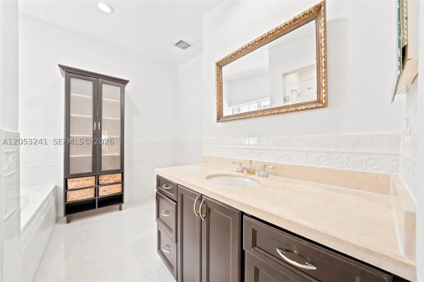 Atlantic Isle, 235 Atlantic Ave, Sunny Isles Beach, Florida 33160, image 1