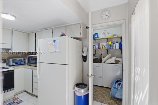 10339 NW 9th St Cir #2-2, Unincorporated Dade County, Florida 33172, image 3