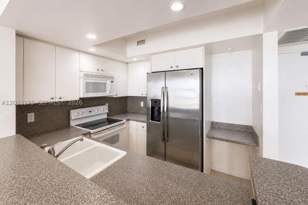 5600 Collins, 5600 Collins Ave #11L, Miami Beach, Florida 33140, image 3