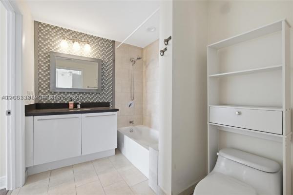 The Ivy At Riverfront, 90 SW 3rd St #1409, Miami, Florida 33130, image 2