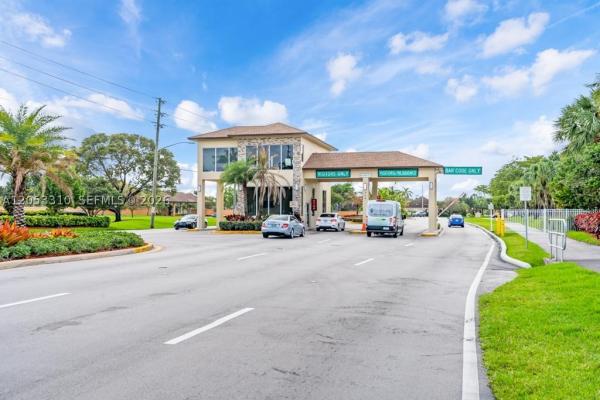 Cambridge At Century Village, 1351 SW 125th Ave #206S, Pembroke Pines, Florida 33027, image 2