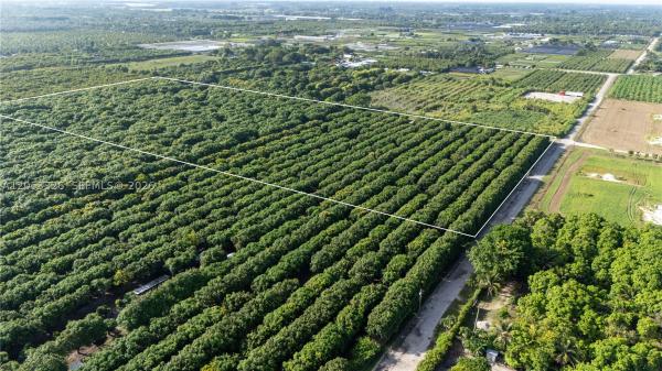  187th AVE, Unincorporated Dade County, Florida 33187, image 2
