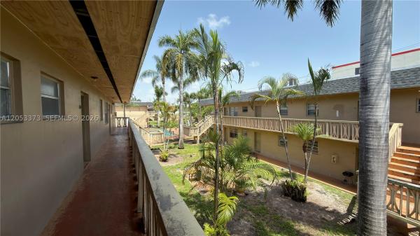 1370 NE 119th St #137021, Unincorporated Dade County, Florida 33161, image 2