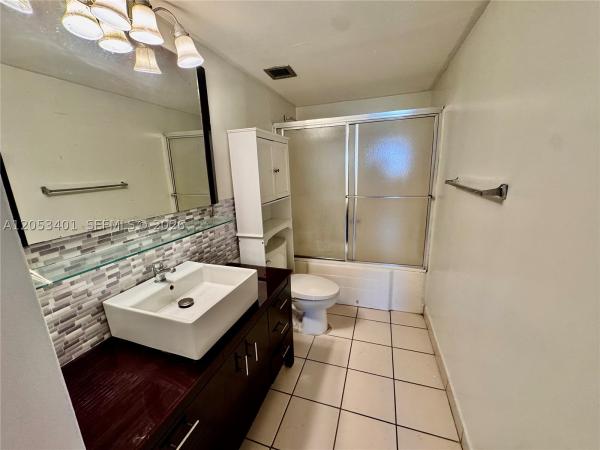 Sailboat Cay, 13499 Biscayne Blvd #703, North Miami, Florida 33181, image 2