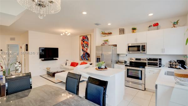 953 NE 211th St, Unincorporated Dade County, Florida 33179, image 2
