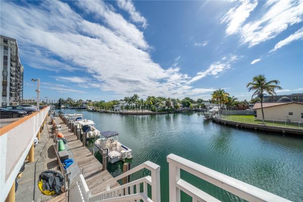 Waterside Towers, 2450 NE 135th St #209, North Miami, Florida 33181, image 3