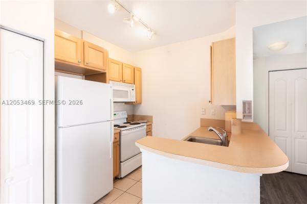 South Miami, Florida 33143, image 2