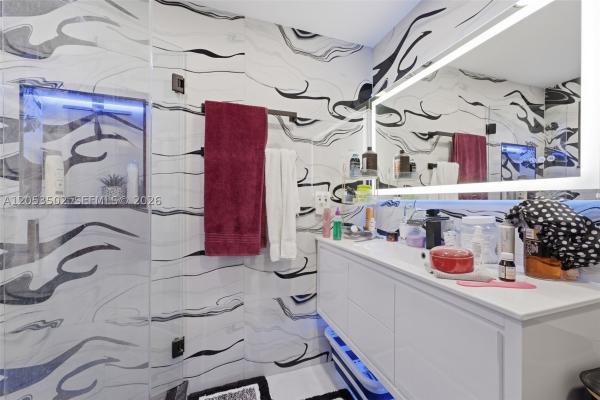 East Hialeah, 419 SE 3rd St, Hialeah, Florida 33010, image 1