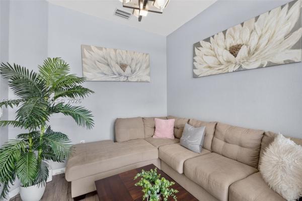 Cape Coral, 1020 NW 14th St, Cape Coral, Florida 33993, image 2