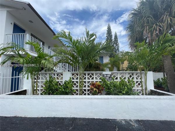 Coral Ridge Isles, 1425 NE 56th St #1-6, Fort Lauderdale, Florida 33334, image 2