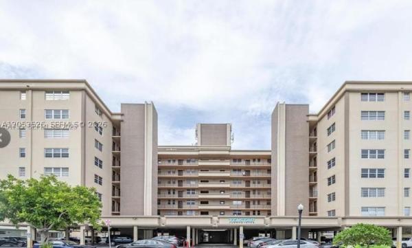 Telstar, 1811 Jefferson St #210, Hollywood, Florida 33020, image 2