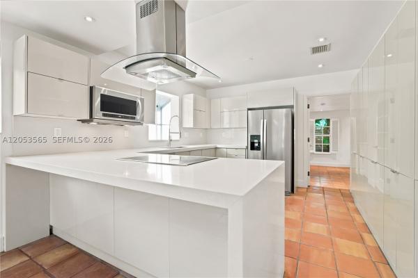 3945 SW 61st Ave, Unincorporated Dade County, Florida 33155, image 2
