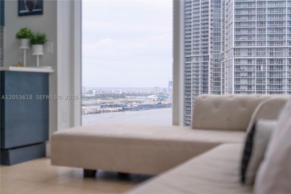 Brickell On The River South Tower, 41 SE 5th St #2102, Miami, Florida 33131, image 2