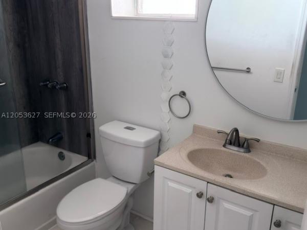 Woodlake, 462 Golden Isles Dr #203, Hallandale Beach, Florida 33009, image 2