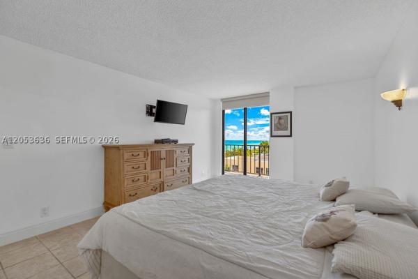 Oceanfront Plaza, 2625 Collins Ave #702, Miami Beach, Florida 33140, image 2
