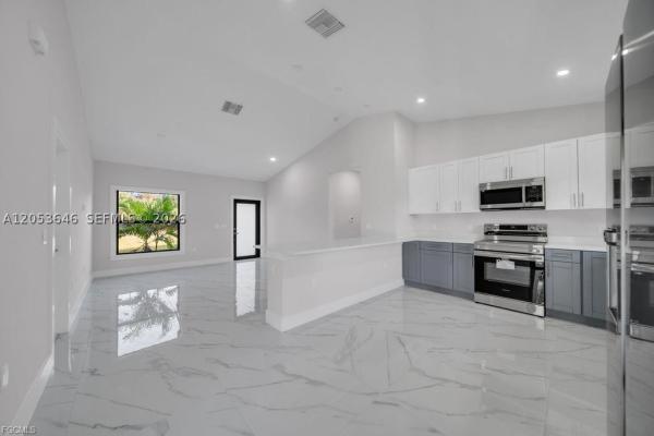 Lehigh Acres, 644 Woodcrest Dr, Lehigh Acres, Florida 33972, image 3
