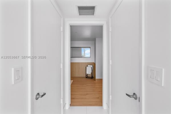 Icon Brickell Tower 3, 485 Brickell Ave #4410, Miami, Florida 33131, image 1