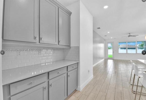 Veleiros At Crystal Lake, 4110 Bonita Way, Deerfield Beach, Florida 33064, image 2
